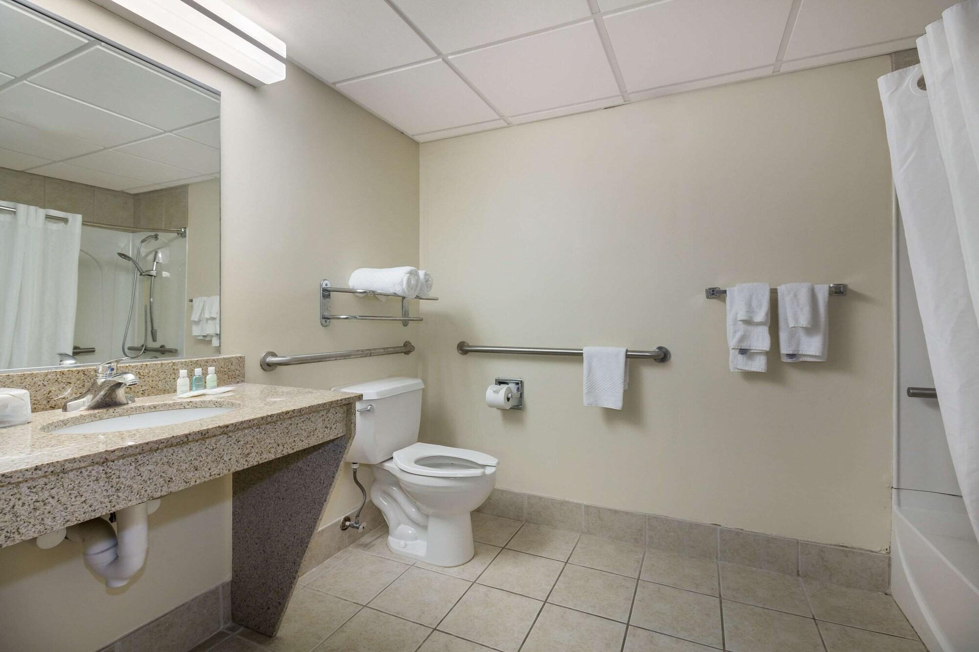 Clarion Pointe Charleston - West Ashley Ξενοδοχείο Εξωτερικό φωτογραφία