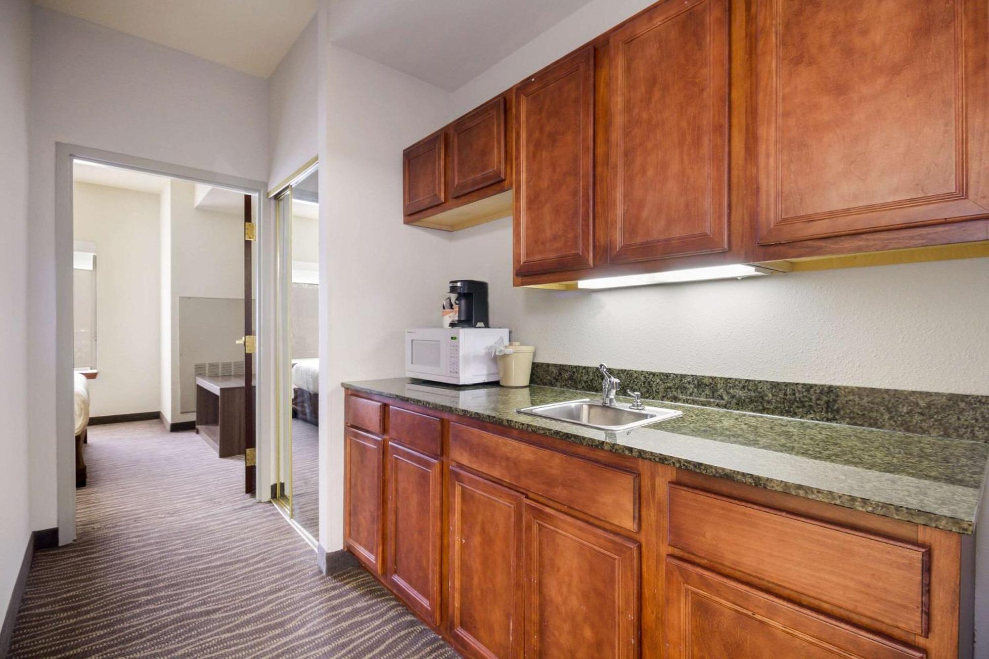 Clarion Pointe Charleston - West Ashley Ξενοδοχείο Εξωτερικό φωτογραφία