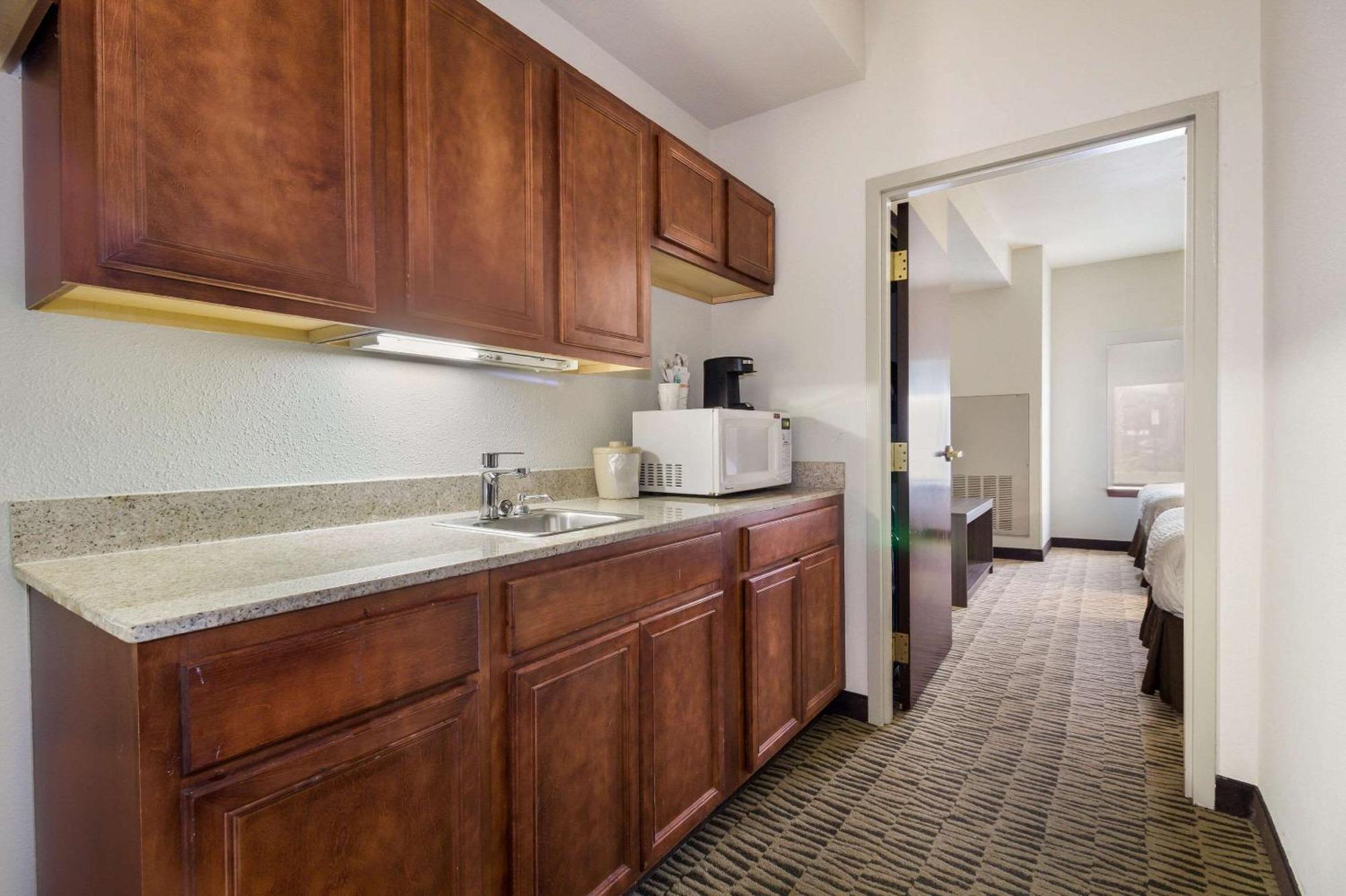 Clarion Pointe Charleston - West Ashley Ξενοδοχείο Εξωτερικό φωτογραφία